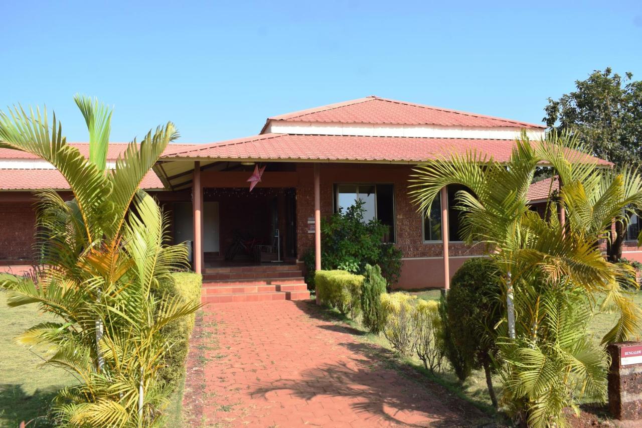 Regenta Resort Mango Village Guhagar Kudān Exterior foto