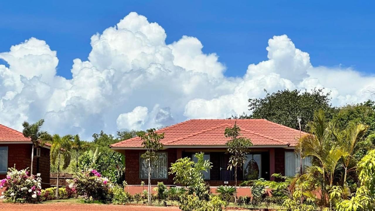 Regenta Resort Mango Village Guhagar Kudān Exterior foto