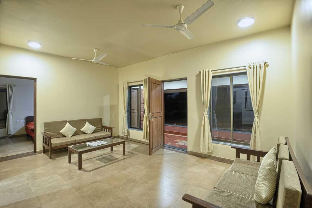 Regenta Resort Mango Village Guhagar Kudān Exterior foto